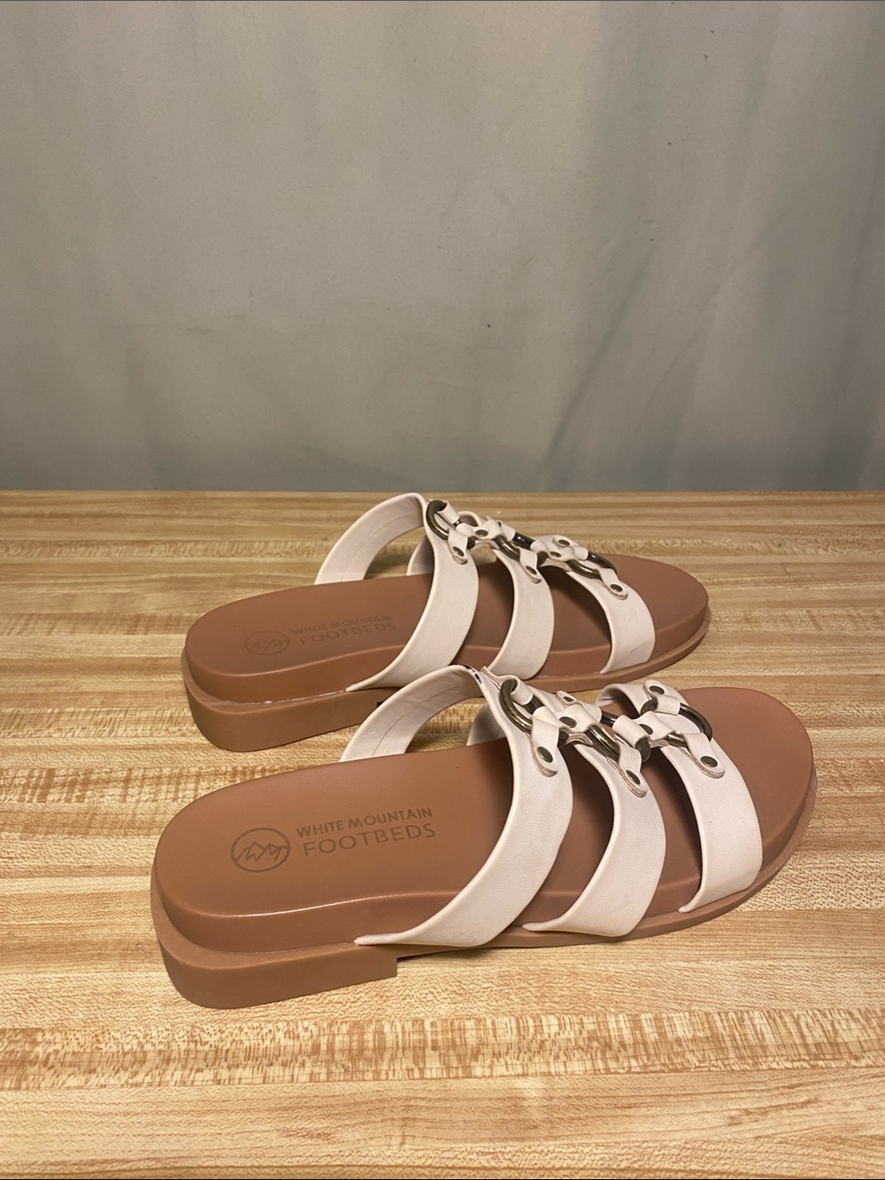 White Mountain Koala Leather Minimalist Slide Sandals in Eggshell Women’s 7.5